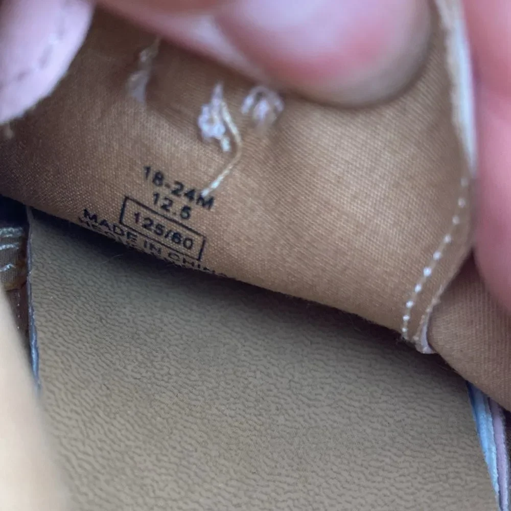 Old navy pink moccasins soft sole shoes baby 18-24 months